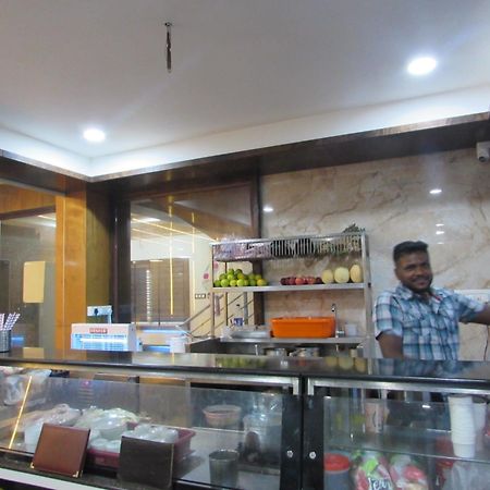 Udupi Regency Hotel Hassan Luaran gambar